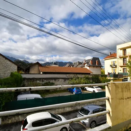 T2 Cosy En Centre-ville Proche Du Avec Balcon 아파트 *